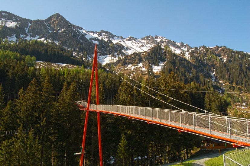 Die Golden Gate Brücke der Alpen im Morgenlicht.