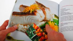 wild & köstlich: Feine Gerichte aus der Wildpflanzenküche