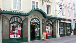 Die älteste Apotheke im Herzen Salzburgs
