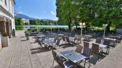 Weiherwirt mit weltbekannter Kulisse