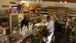 Erentrudishof: Einkaufen im Bio-Hofladen