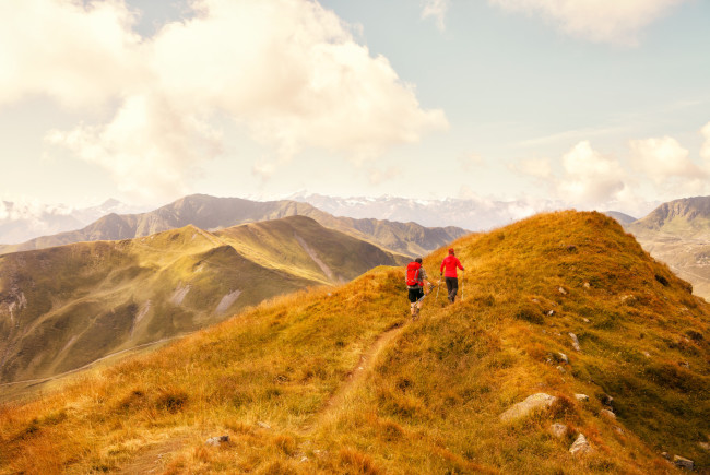 Wandern in günstiger Höhenlage, wie hier in Saalbach Hinterglemm, verlängert die Lebenszeit. c liftimehotels