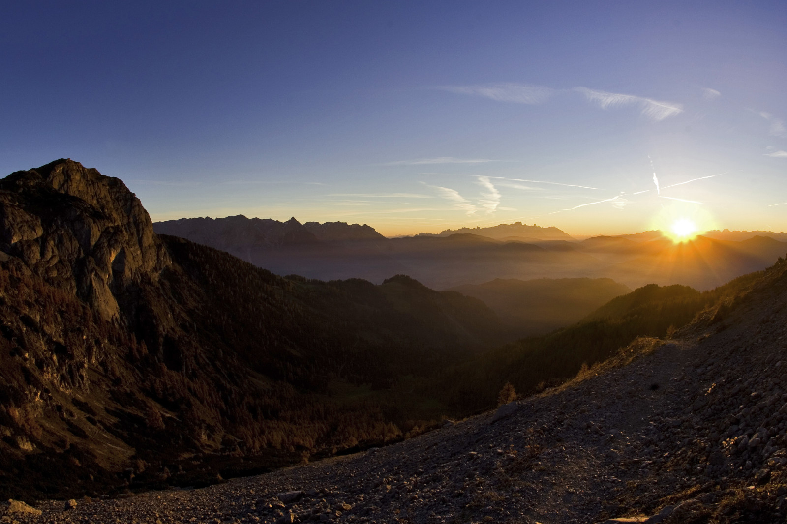 Sonnenaufgang am Hochkönig Richtung Tennengebirge. © Heiko Mandl