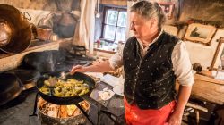 Rauchkuchl: Feine Gastronomie trifft rustikale Kochstelle