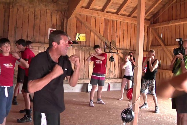 Beim Training im King5-Powerhof ©youtube