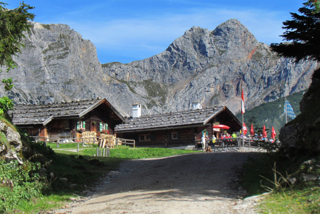 Die Kallbrunnalm in Weißbach bei Lofer - eine der größten Almen Österreichs ©TVB Salzburger Saalachtal