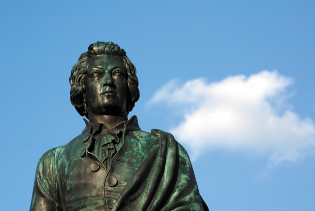 Mozart Denkmal am Mozartplatz ©Tourismus Salzburg 