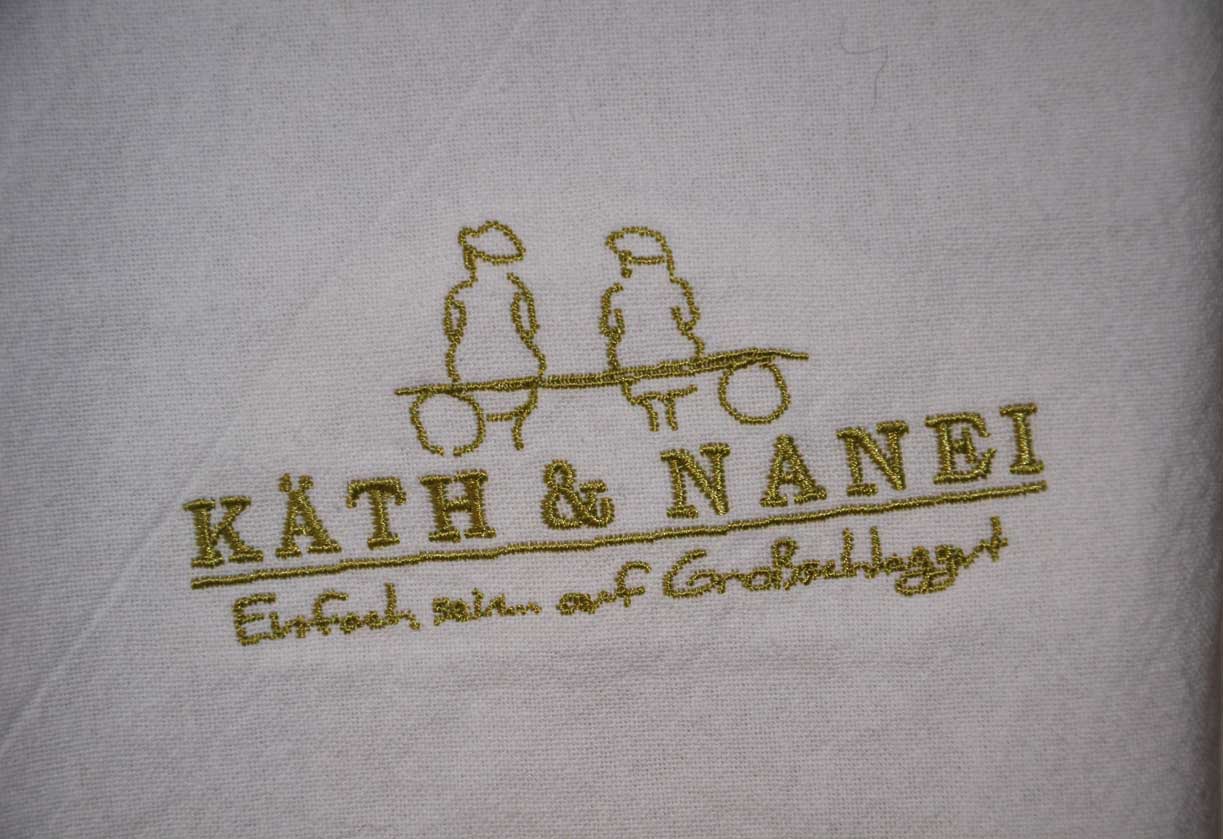 Die zwei Schwestern Käth & Nanei