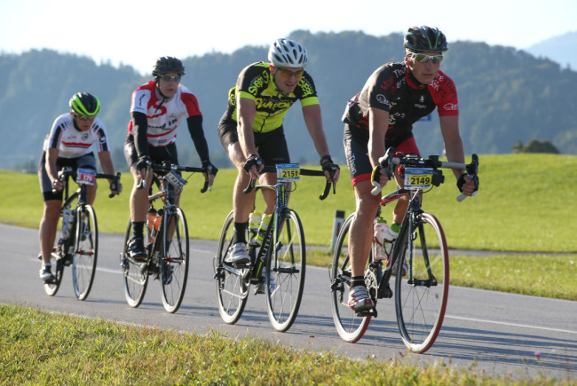 Bei bestem Wetter ging es für die Athleten durch den Salzburger Flachgau, vorbei an 11 Seen.