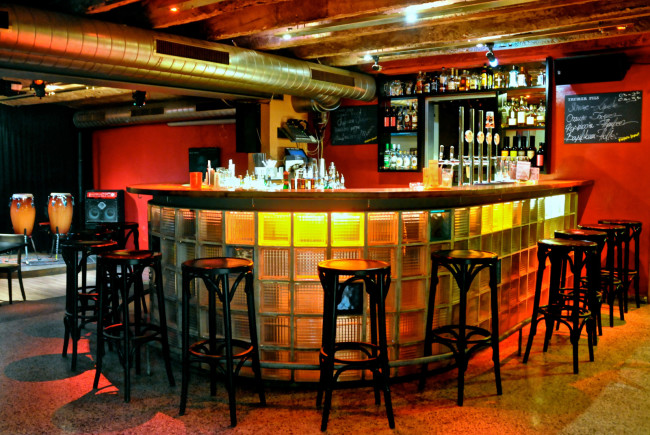 Gemütlich abhängen an der Jazzit-Bar. © Markus Lackinger