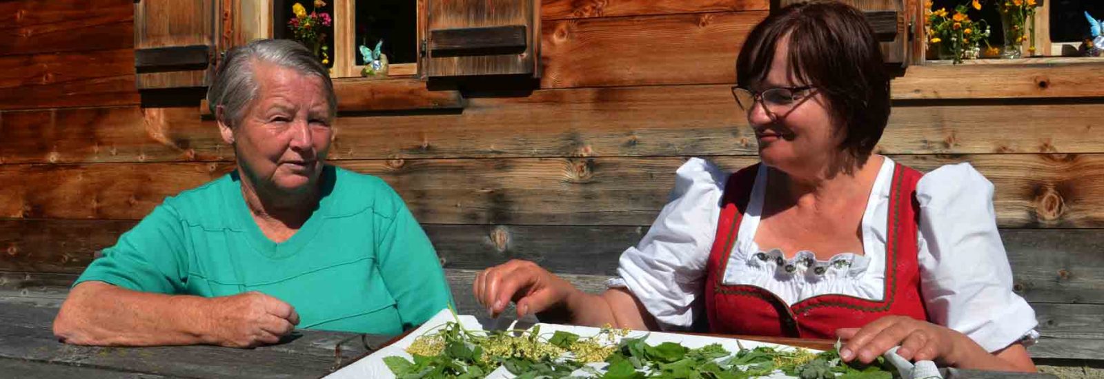 Weise Kräuterfrau aus dem Riedingtal - SalzburgerLand Magazin
