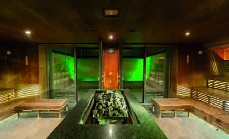 Schwitzen in der Sauna