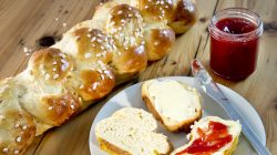 Allerheiligen-Striezel