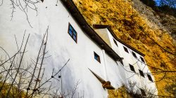 Einsamkeit und Menschen gleichermaßen lieben