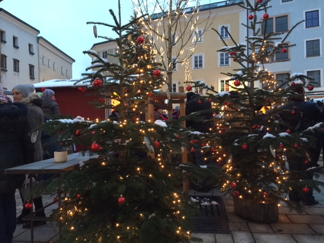 Adventmarkt auf dem Bayrhamerplatz