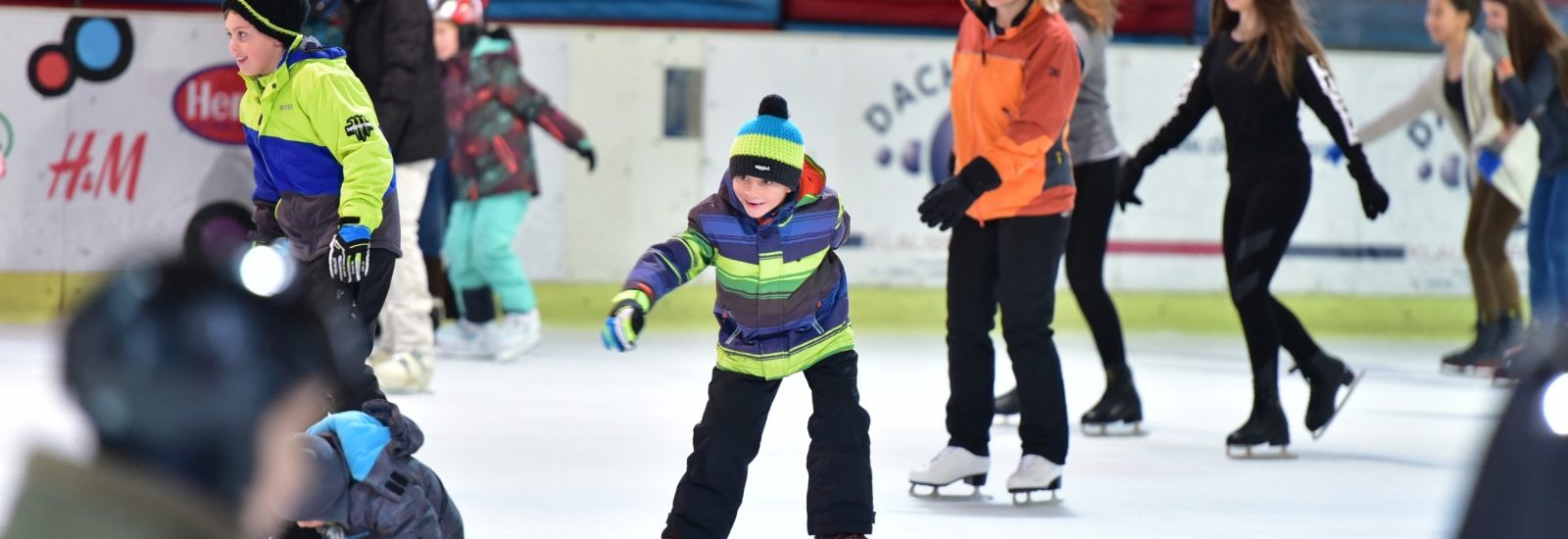 Eislaufen in Salzburg, Eisarena Eislaufen, Publikumslauf Eisarena Salzburg