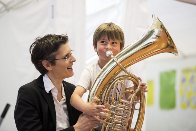 Elisabeth Fuch mit Gustav bei den Kinderfestspielen 2016