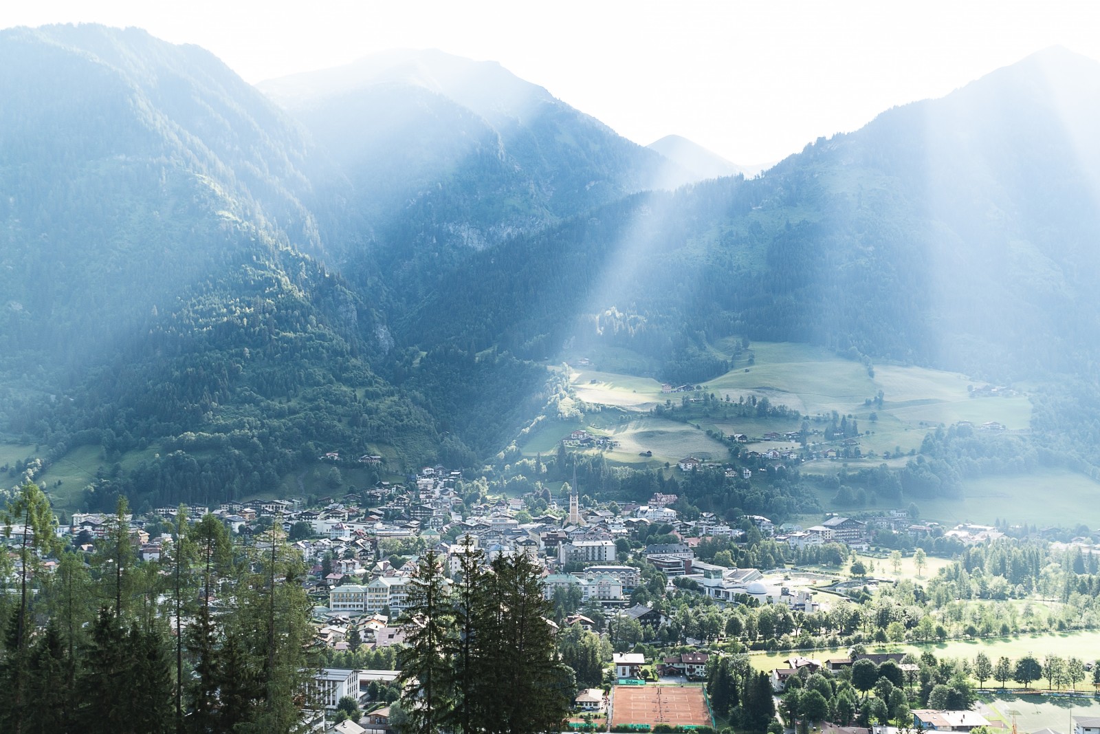 Morgendlicher Blick auf Bad Hofgastein