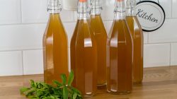 Sirup aus frischen Kräutern