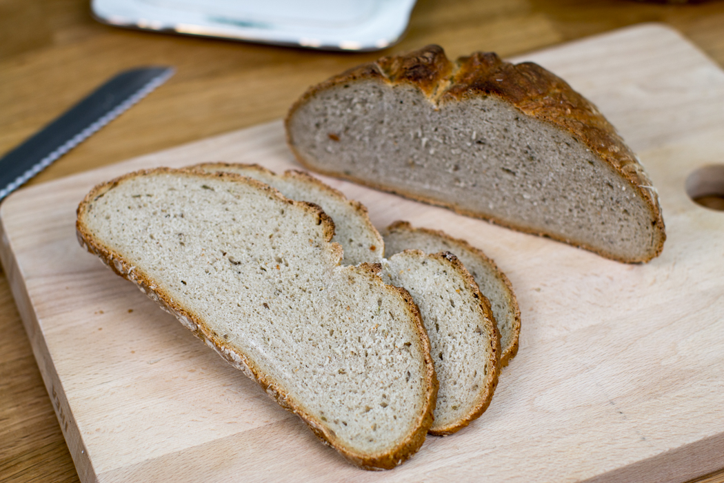 Salzburger Bauernbrot selbst gemacht - mit Sauerteig | SalzburgerLand ...