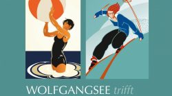 Plakat im Art-Deco-Stil mit einer Frau mit Strandball und einem Skifahrer, mit Text Wolfgangsee trifft Postalmschnee.