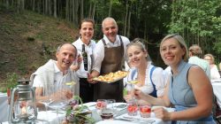 Walddinner-Premiere: Brunnwirt kocht in der Rumingmühle groß auf
