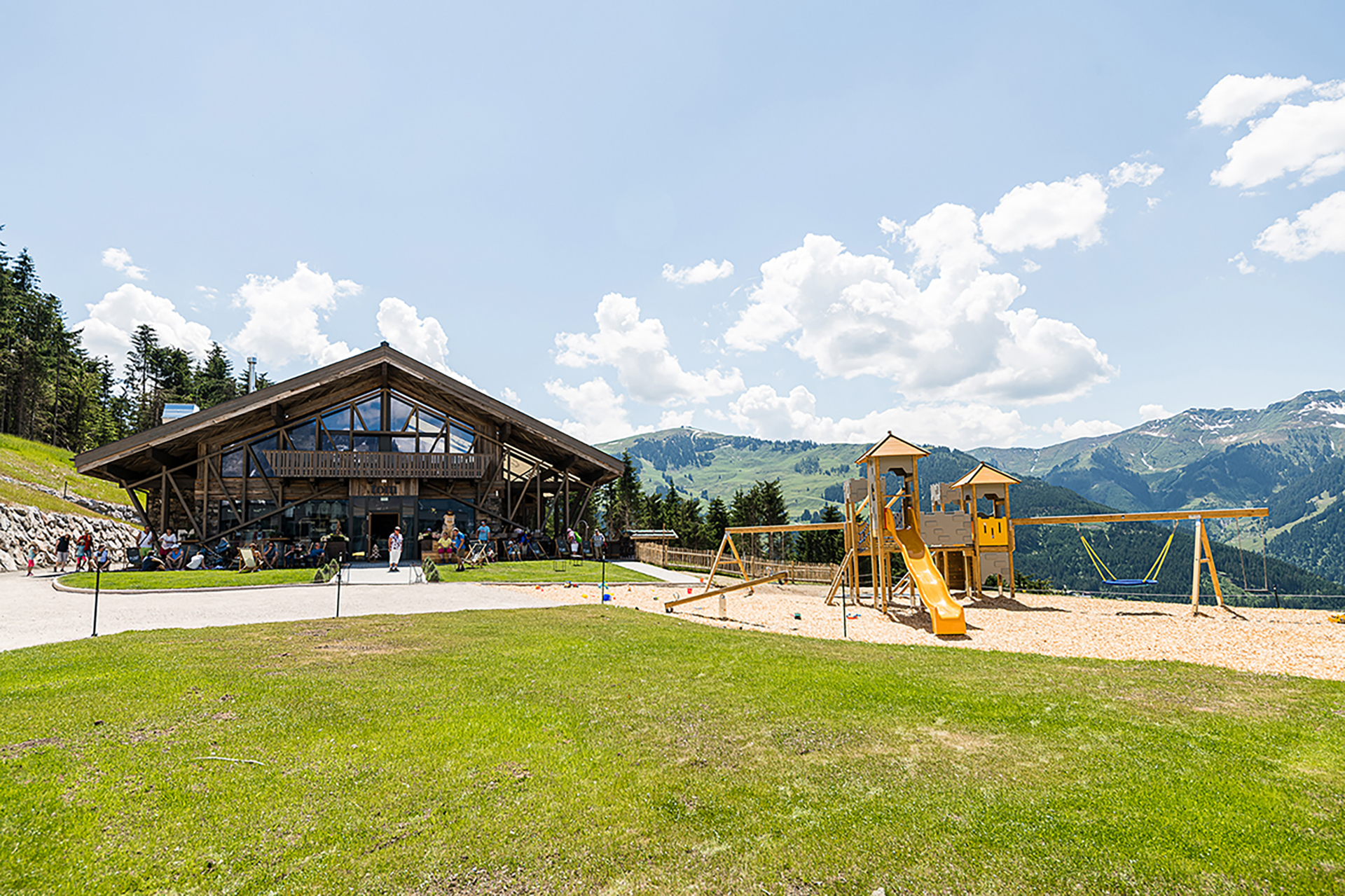 TOM Almhütte: Kasnockn und Champagner - SalzburgerLand Magazin