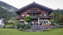 Motorradhotel Eva-Marie in Lofer