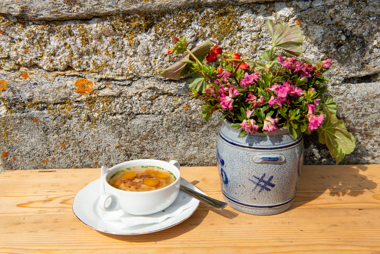 Kaspressknödelsuppe c Edith Danzer