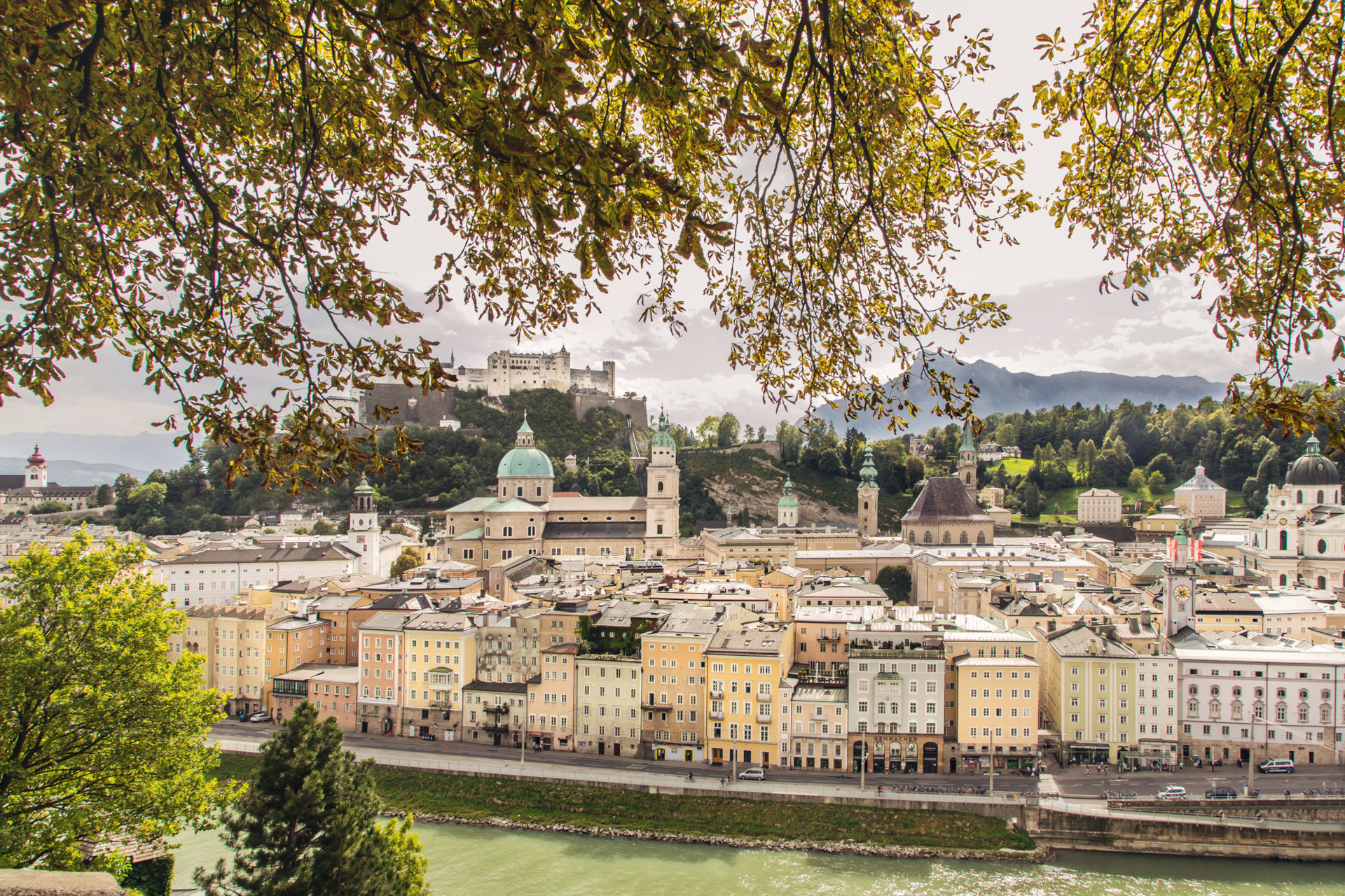 Reiseführer durch Stadt und Land Salzburg SalzburgerLand Magazin