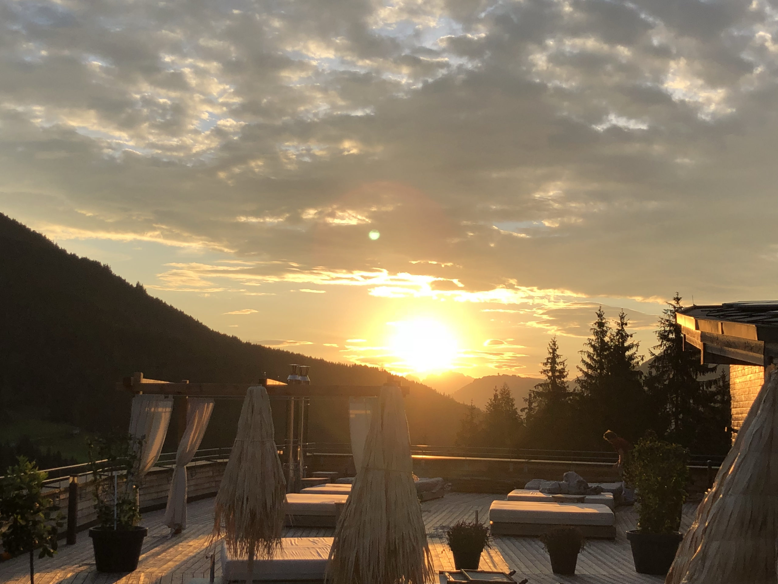 Sonnenuntergang auf der Forsthofalm in Leogang
