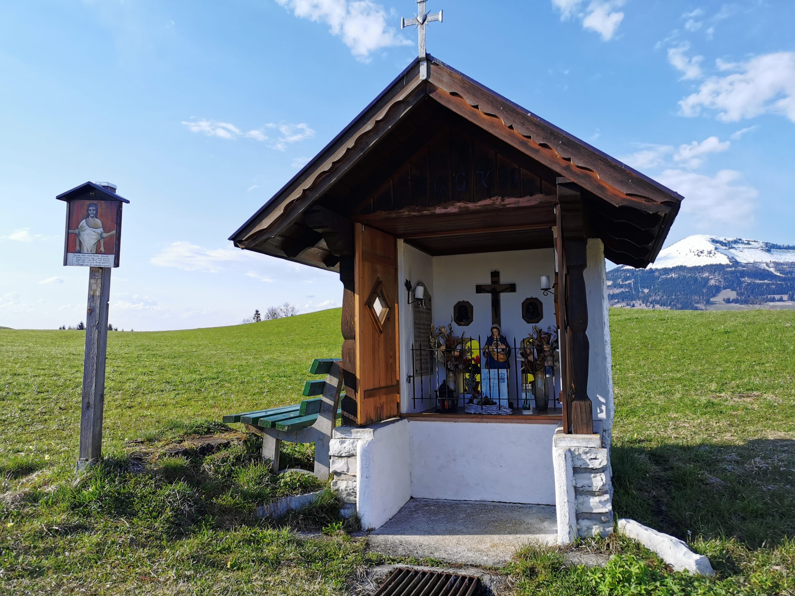 Von Kapelle zu Kapelle entlang des Taugler Mundartkreuzweges © AlmSinn Martina Egger