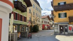 Markt von Lofer mit Spitze Reifhorn