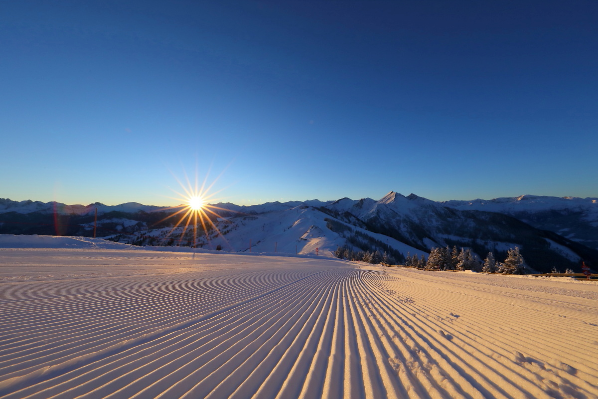 © Grossarltal - Beim Hahnenschrei auf der Piste.