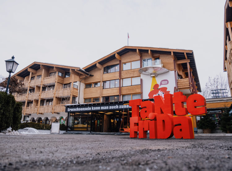 Hotel Tante Frida Maria Alm außen