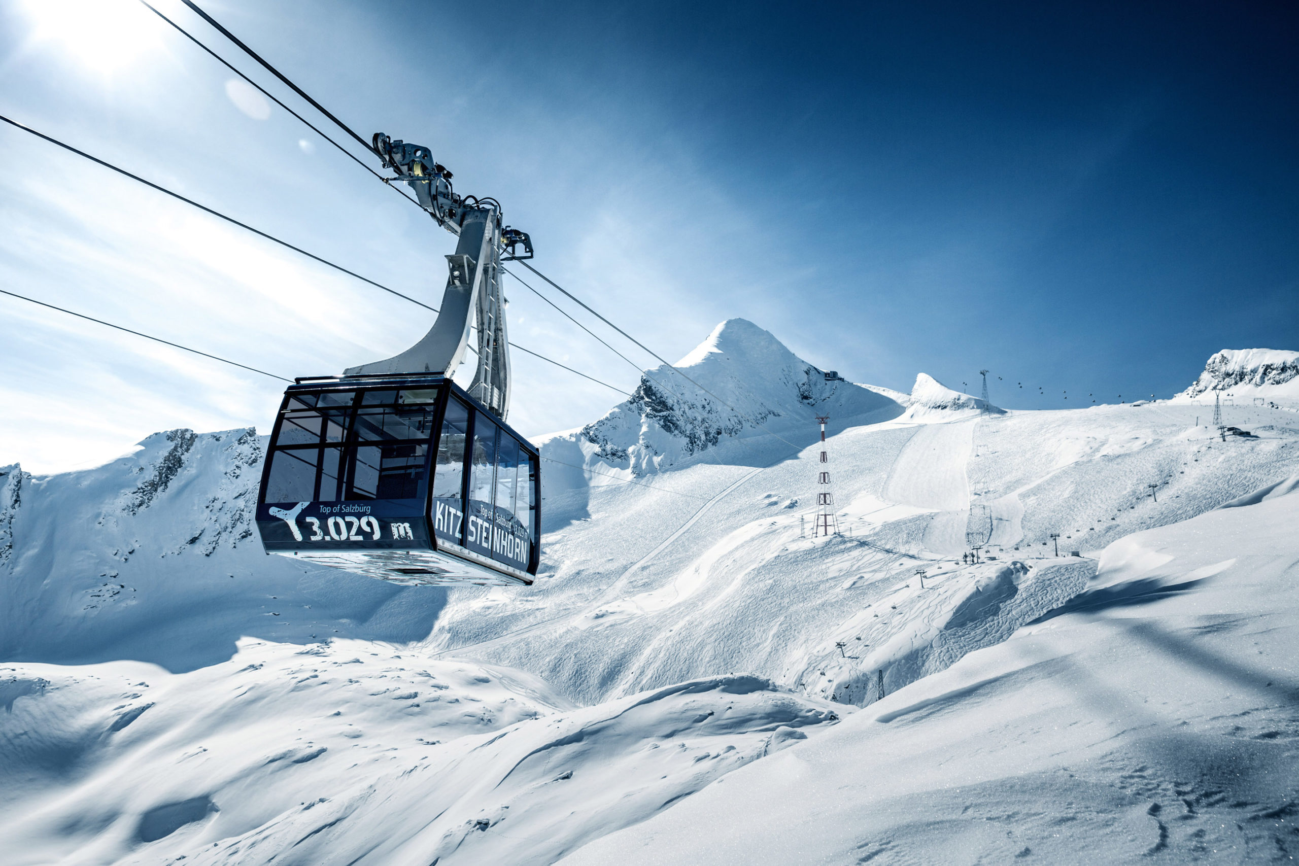 © Kitzsteinhorn - Auch Nichtskifahrer gondeln gemütlich bis zum Gipfel.