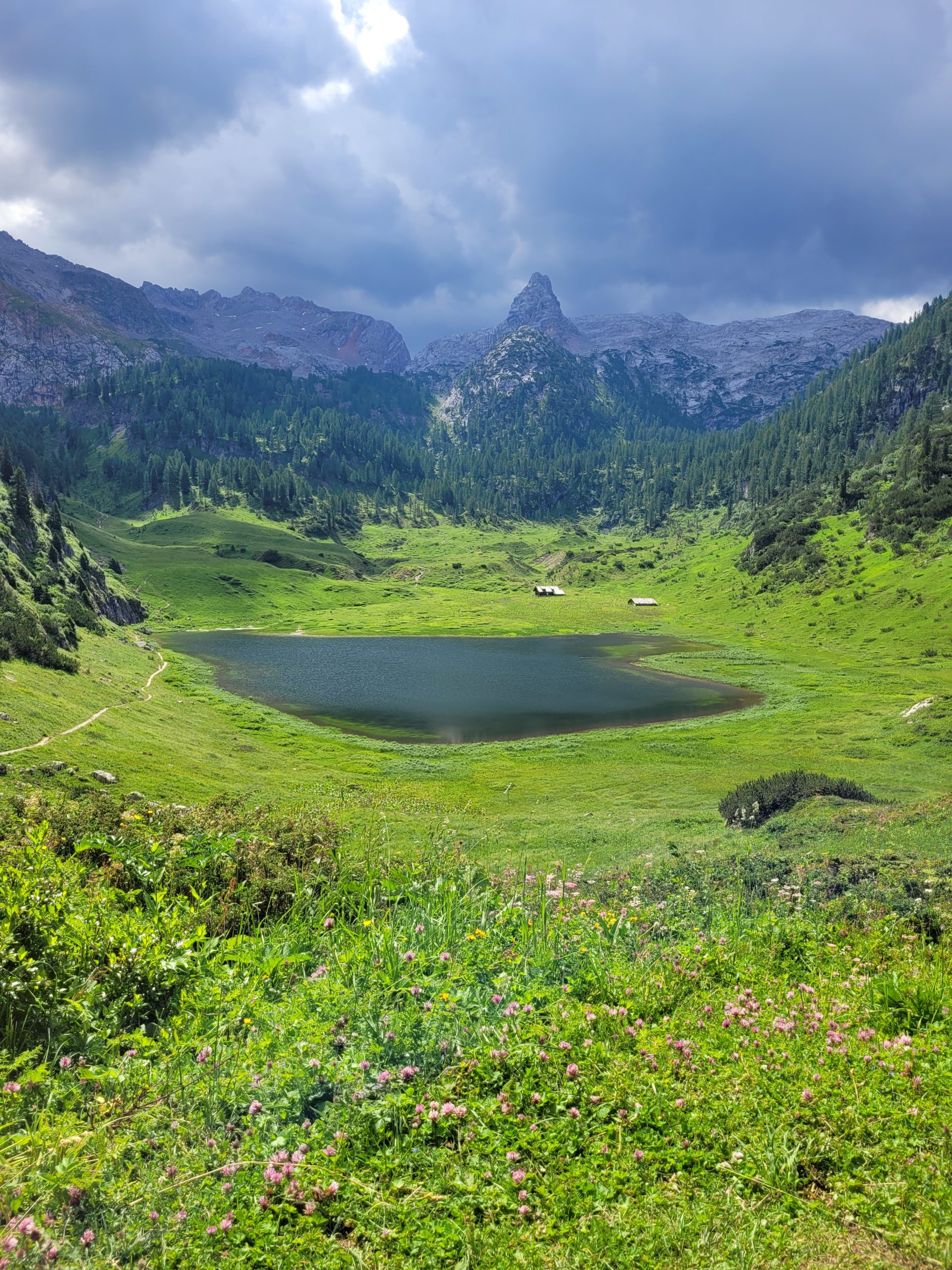 Funtensee, im Hintergrund die Schönfeldspitze