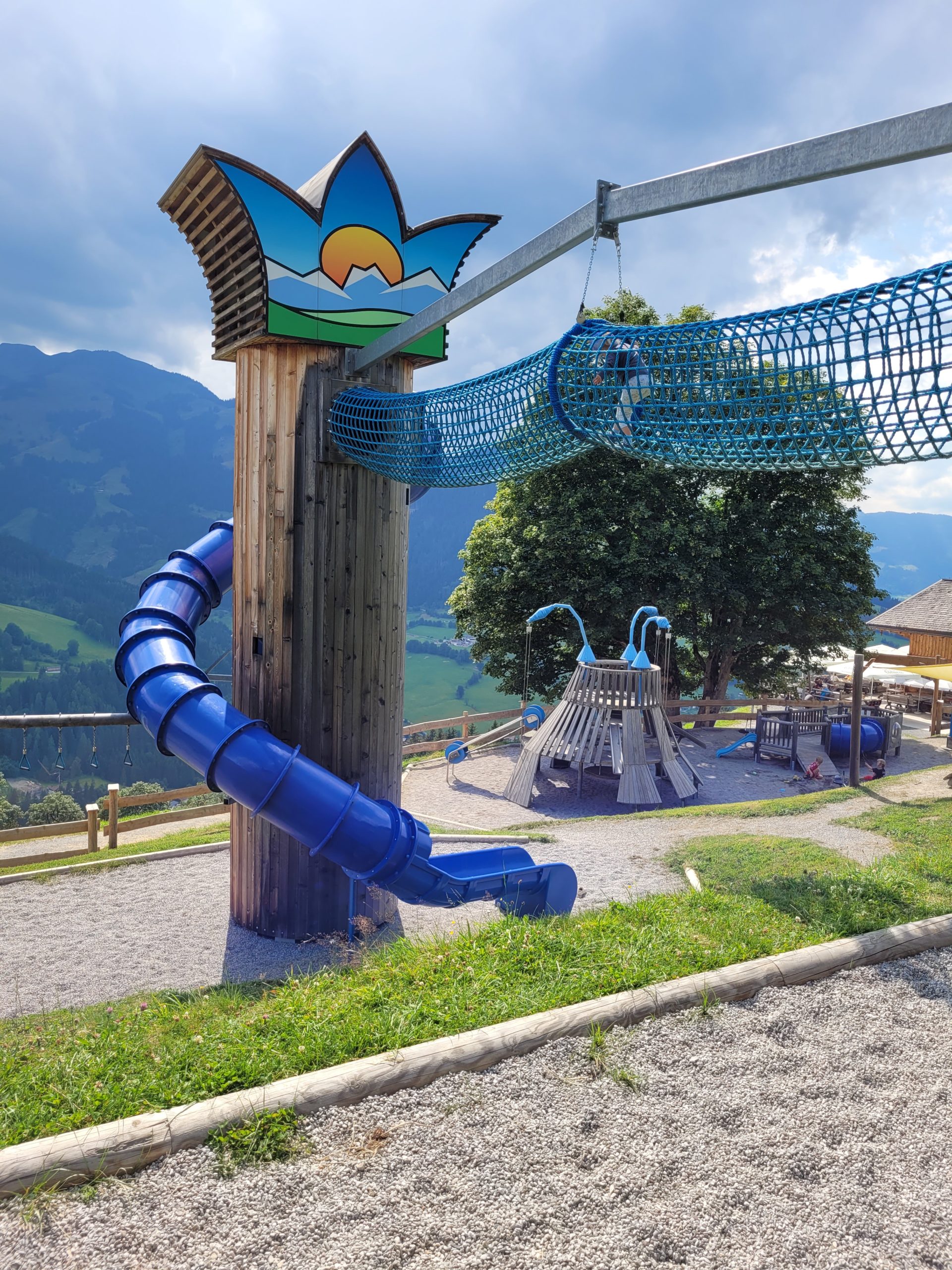 Tunnelrutsche am Schlossspielplatz