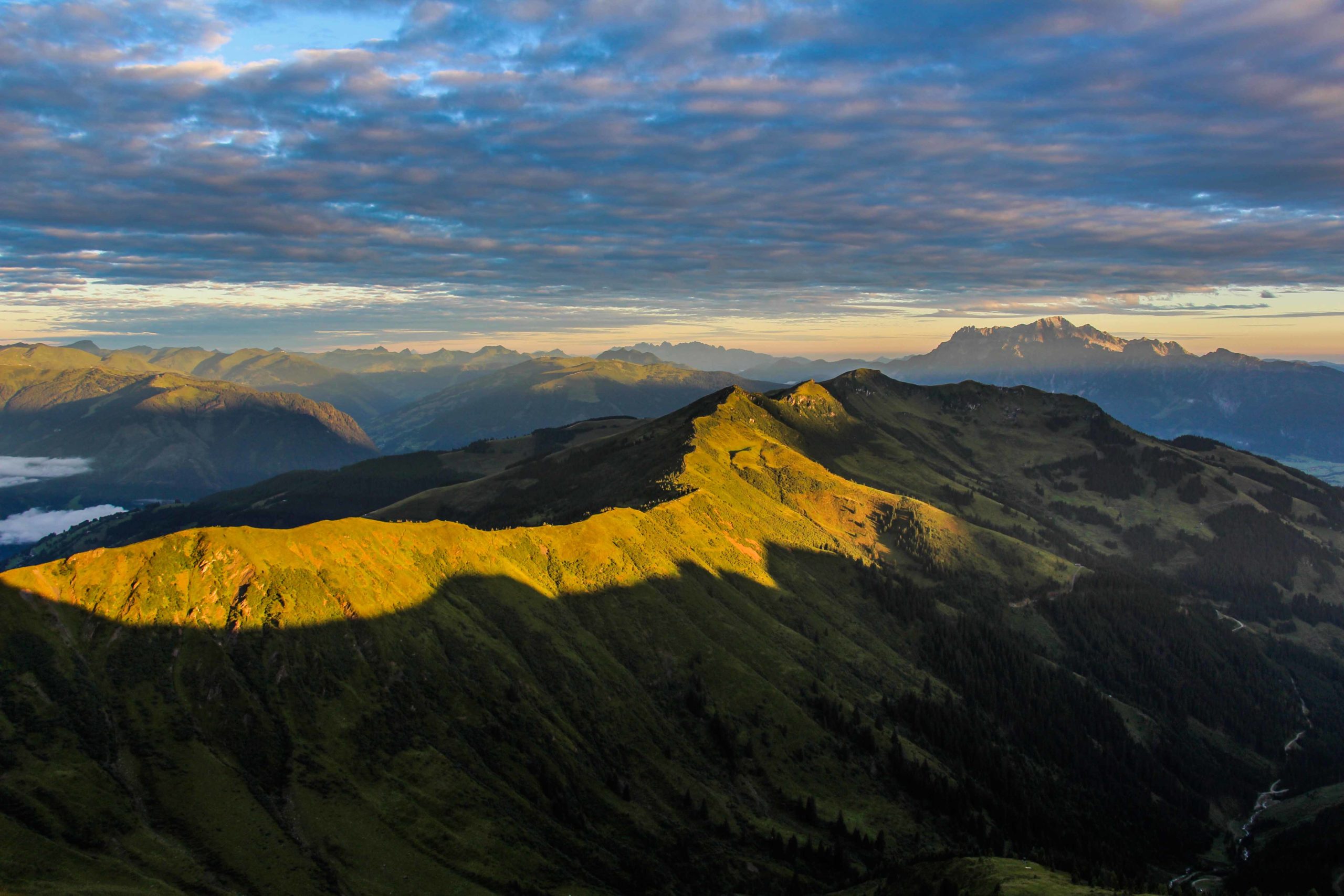 © Christoph Werntgen - Über sonnige Gipfel geht's weiter