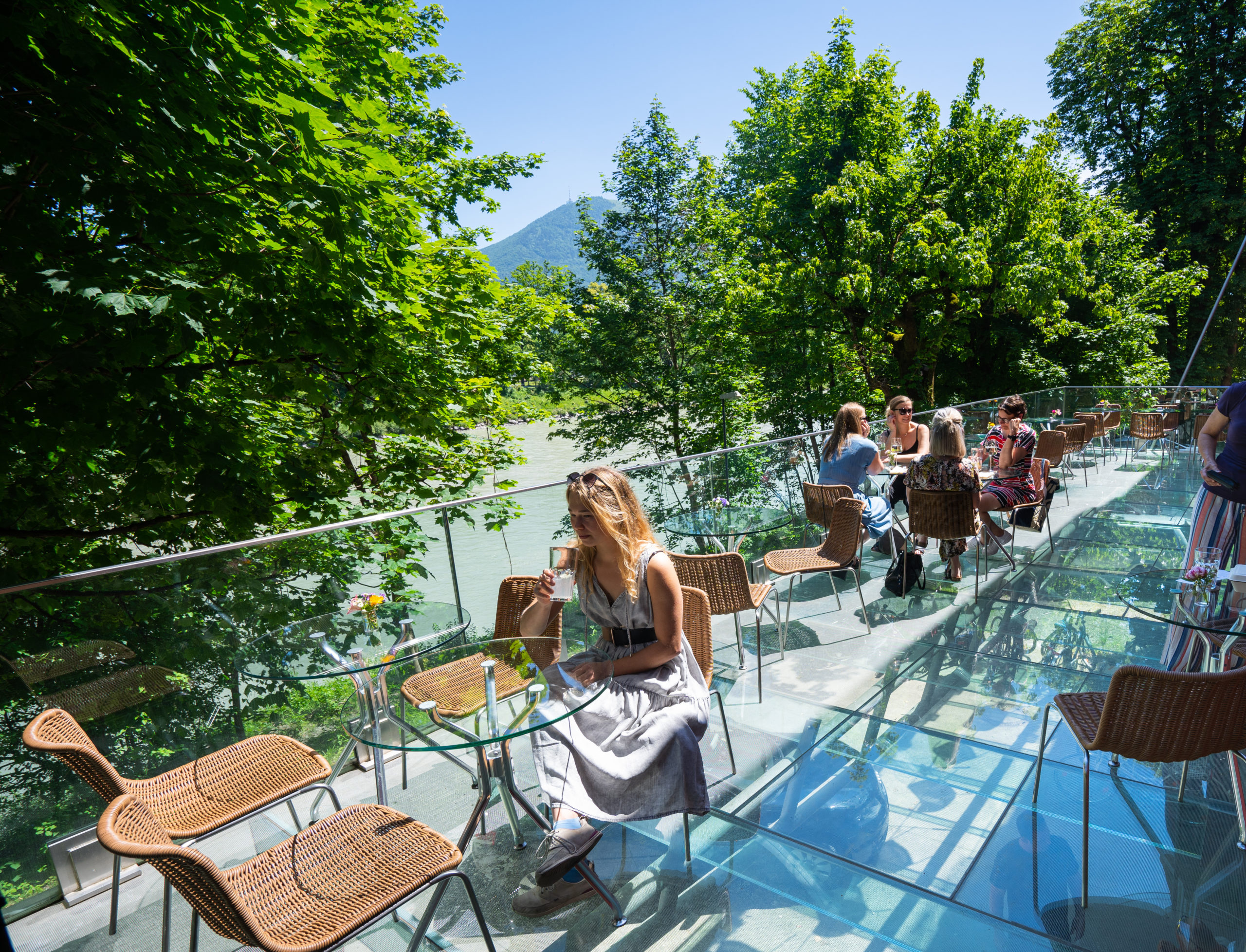 Bistro Tula Terrasse ©Maximilian Reinhart