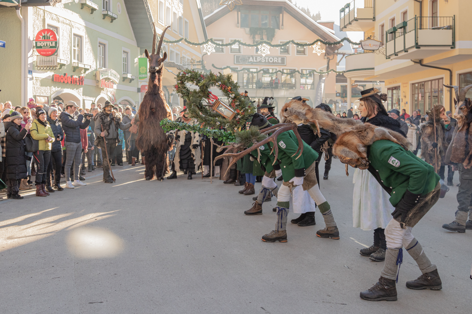 Perchten am Marktplatz Großarl © Christiane Pirnbacher