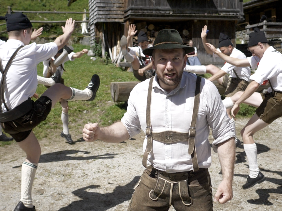 Der singende Ranggler Hansjörg Voithofer. © Thomas Reitsamer