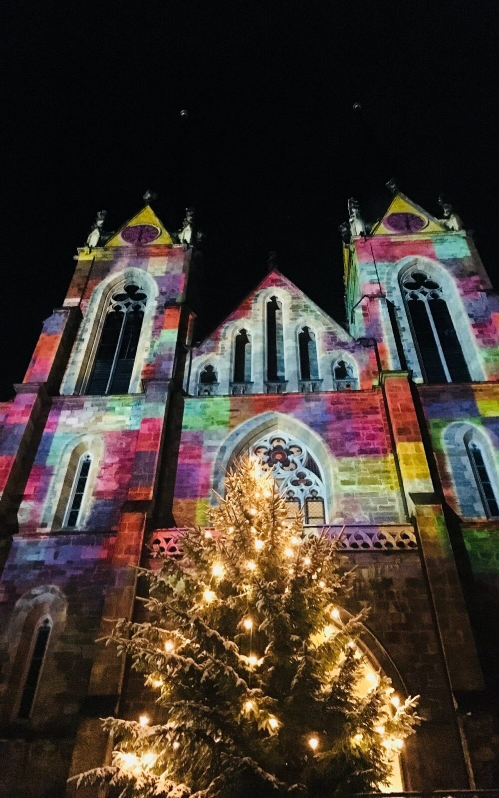 Faszinierende Lichtprojektion am Pongauer Dom