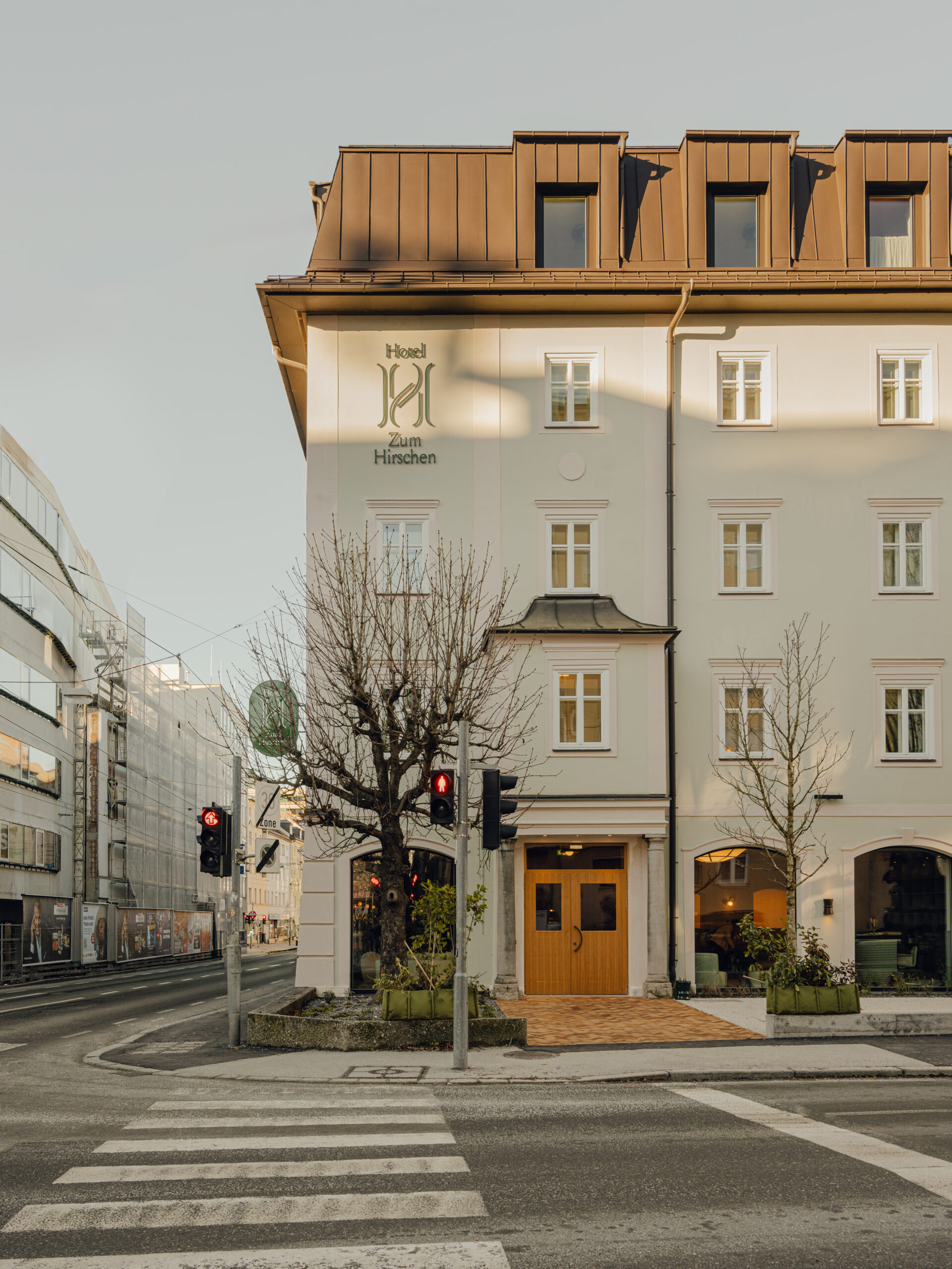 Außenansicht des Hotel zum Hirschen Salzburg. © PION Studio