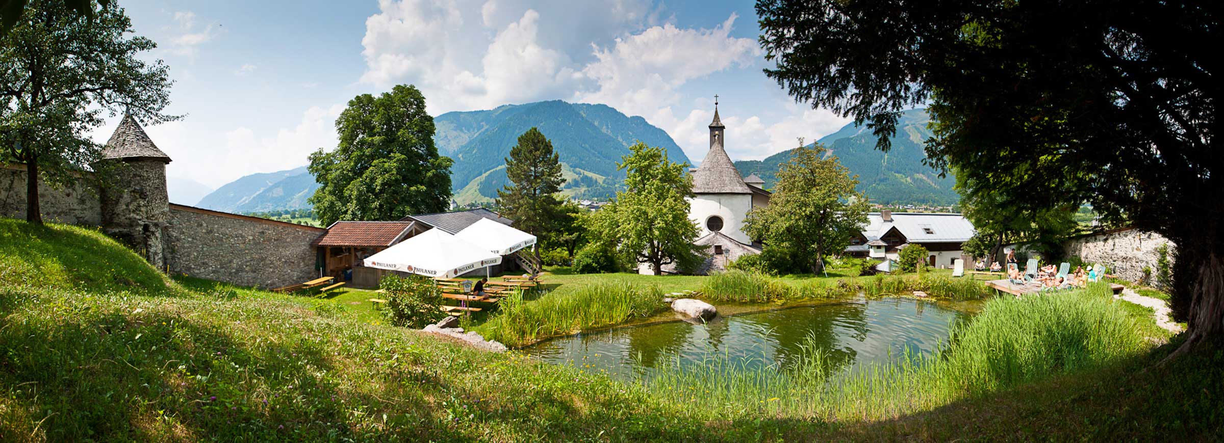 Der Naturschwimmteich des Schloss Kammer. ©Schloss Kammer