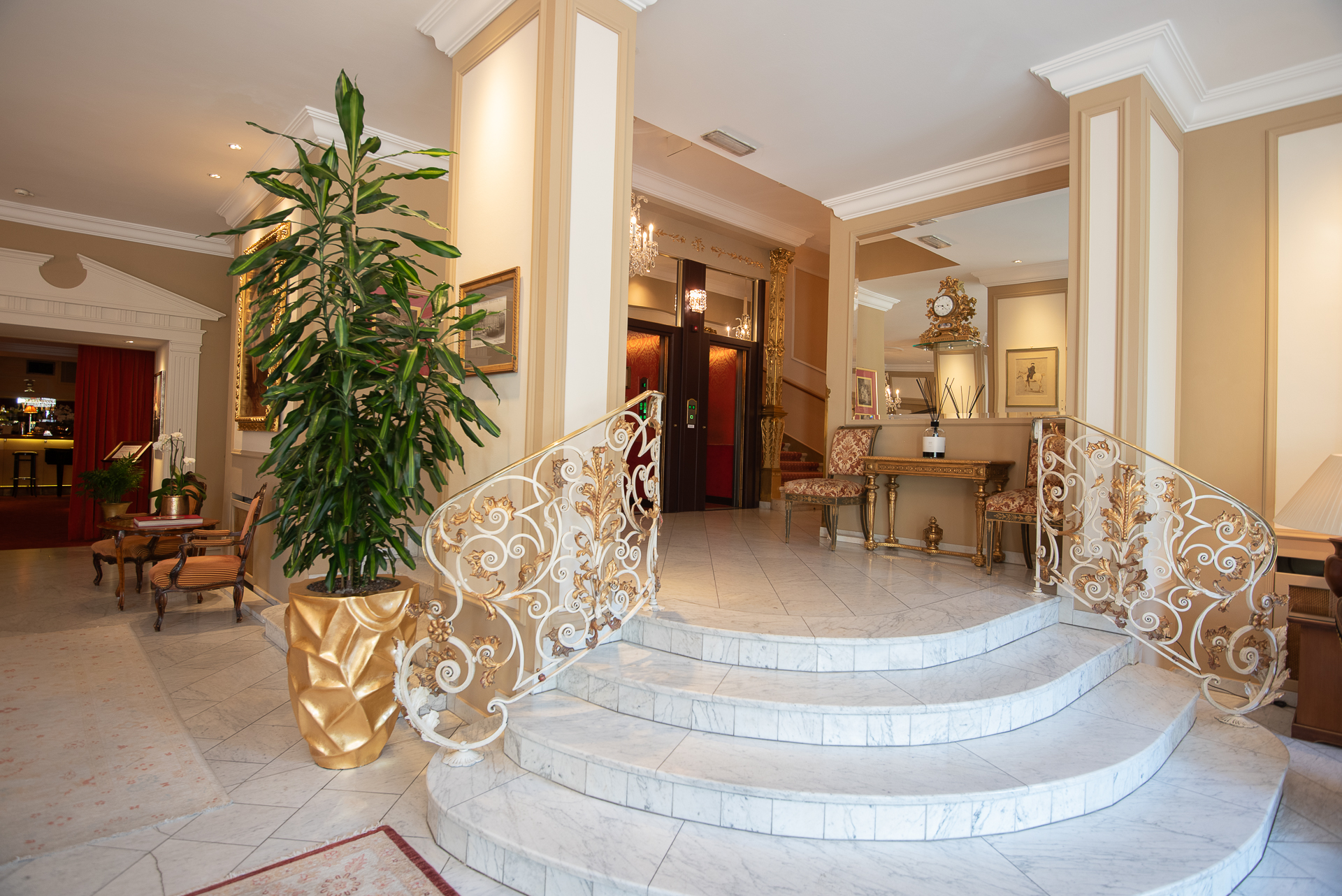Hotel Bristol  ©Bryan Reinhart