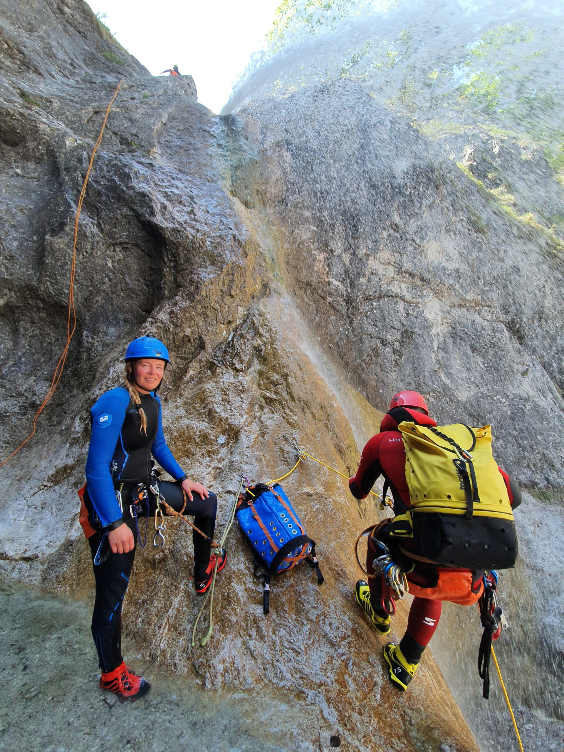 © Basecamp Lofer - Angela bei ihrer Arbeit als Canyoning Guide