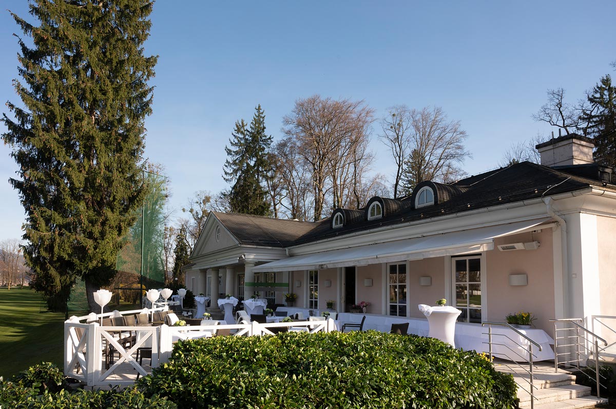 Das Restaurant Hubers liegt direkt am Golf Club Klessheim